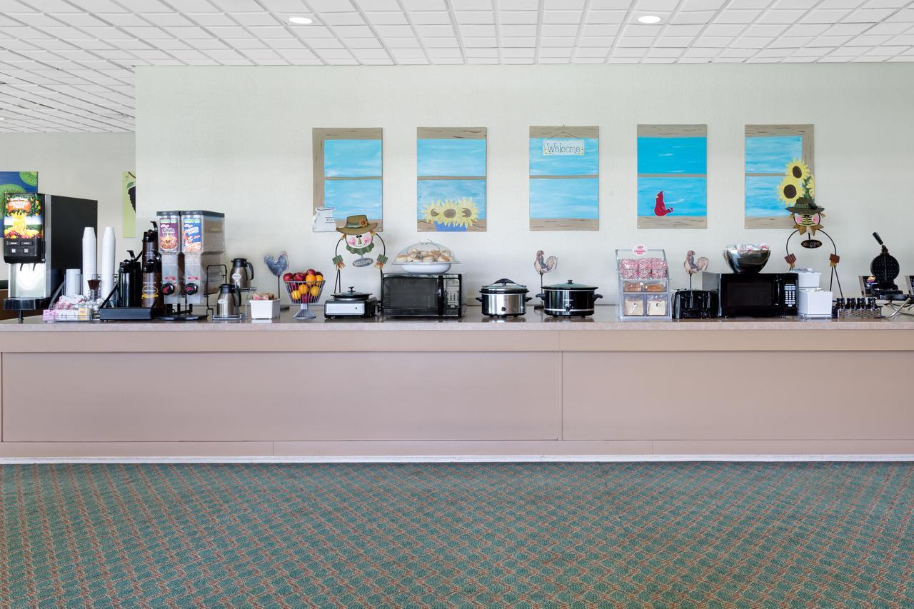 Super 8 By Wyndham Hope Hotell Exteriör bild